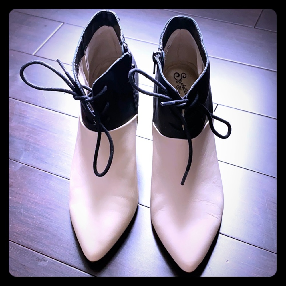 Black White Boots